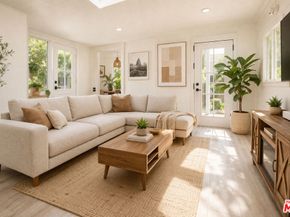 1014 Oakwood Avenue, Venice CA 90291