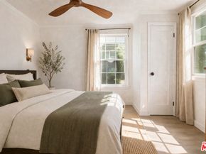 1014 Oakwood Avenue, Venice CA 90291