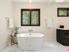 1565 Murray Circle, Los Angeles CA 90026