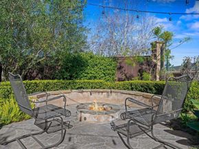 7114 Sitio Destino, Carlsbad CA 92009