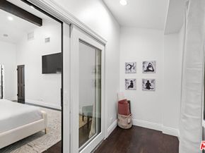 1110 N Beverly Glen Boulevard, Los Angeles CA 90077