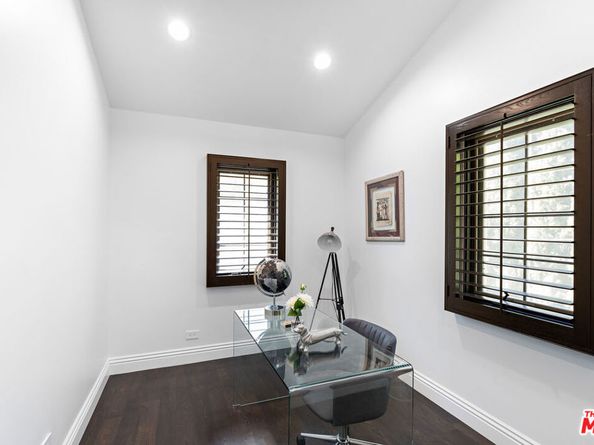 1110 N Beverly Glen Boulevard, Los Angeles CA 90077