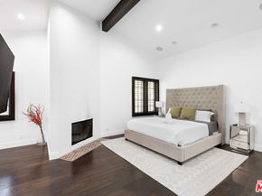 1110 N Beverly Glen Boulevard, Los Angeles CA 90077