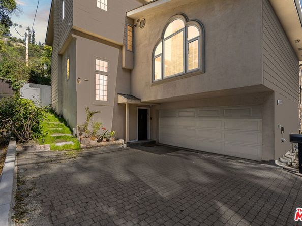 1110 N Beverly Glen Boulevard, Los Angeles CA 90077