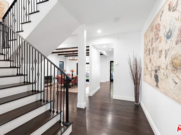 1110 N Beverly Glen Boulevard, Los Angeles CA 90077