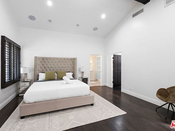 1110 N Beverly Glen Boulevard, Los Angeles CA 90077