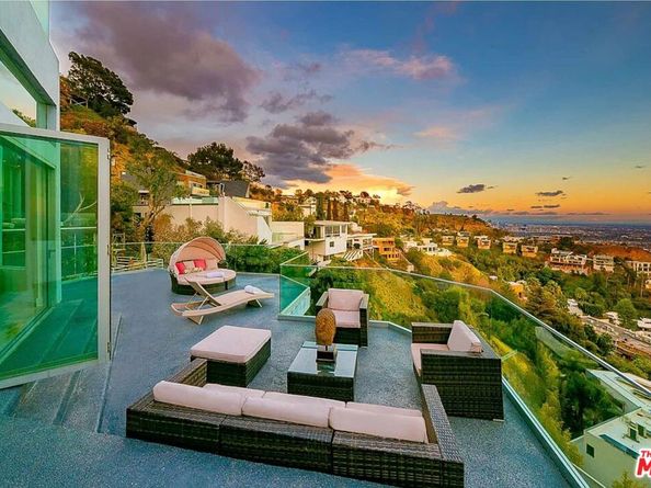 2183 Sunset Plaza Drive, Los Angeles CA 90069