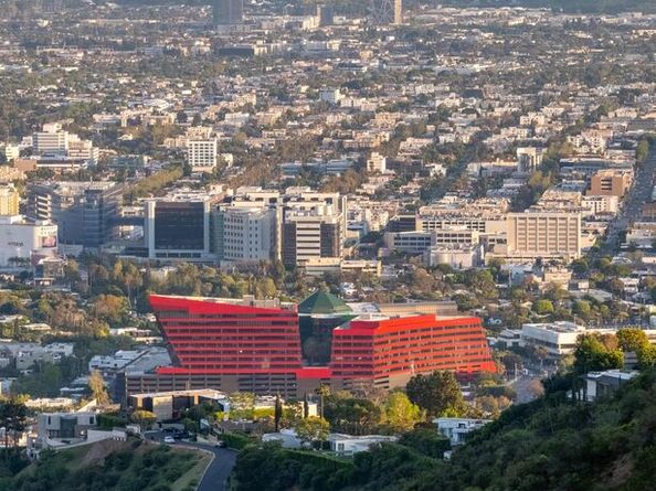 2183 Sunset Plaza Drive, Los Angeles CA 90069