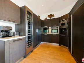 2183 Sunset Plaza Drive, Los Angeles CA 90069