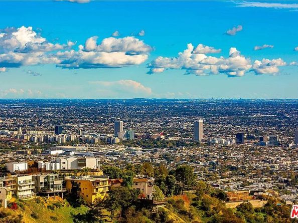 2183 Sunset Plaza Drive, Los Angeles CA 90069