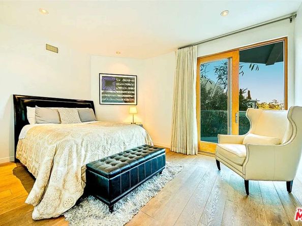 2183 Sunset Plaza Drive, Los Angeles CA 90069