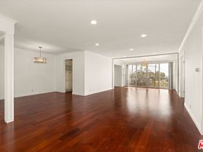 289 S Barrington Avenue A307, Los Angeles CA 90049