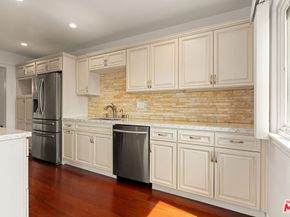 289 S Barrington Avenue A307, Los Angeles CA 90049