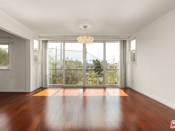 289 S Barrington Avenue A307, Los Angeles CA 90049