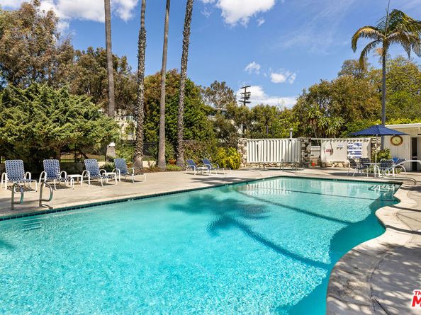 289 S Barrington Avenue A307, Los Angeles CA 90049