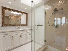 289 S Barrington Avenue A307, Los Angeles CA 90049