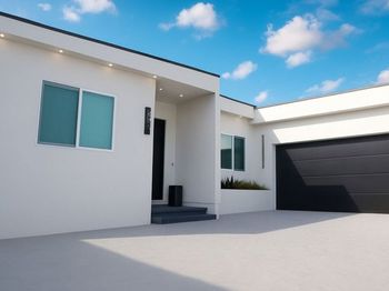 5611 S Sherbourne Drive