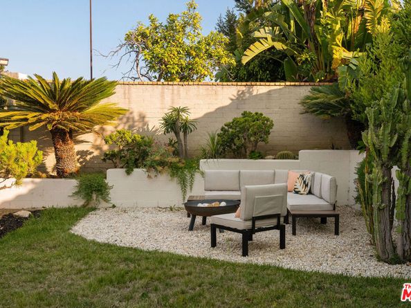 4257 Angeles Vista Boulevard, Los Angeles CA 90008