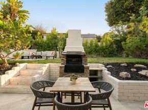 4257 Angeles Vista Boulevard, Los Angeles CA 90008
