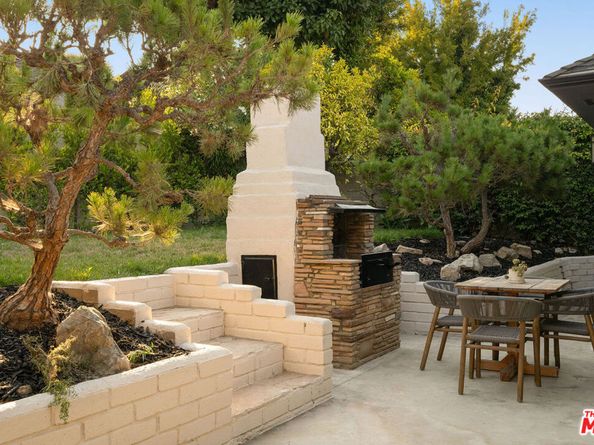 4257 Angeles Vista Boulevard, Los Angeles CA 90008