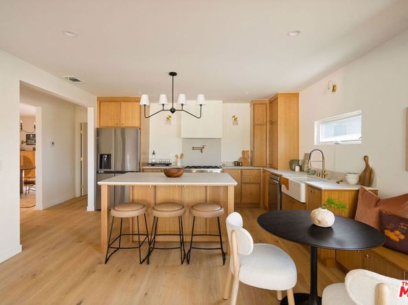 4257 Angeles Vista Boulevard, Los Angeles CA 90008