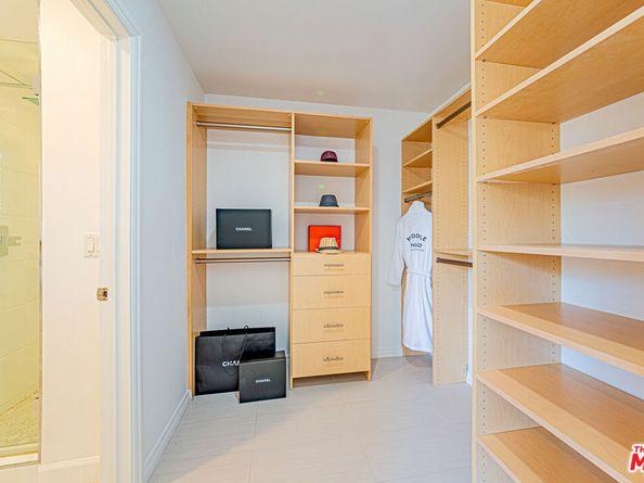 10611 Ashton Avenue 1, Los Angeles CA 90024