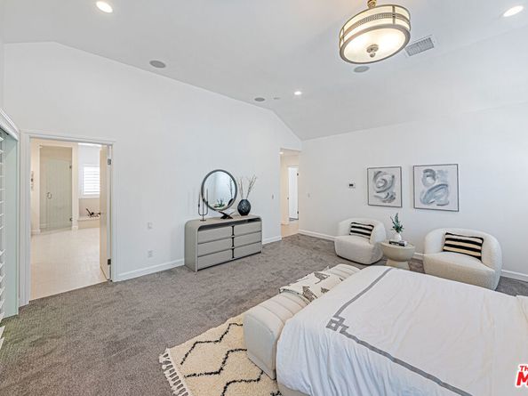 10611 Ashton Avenue 1, Los Angeles CA 90024
