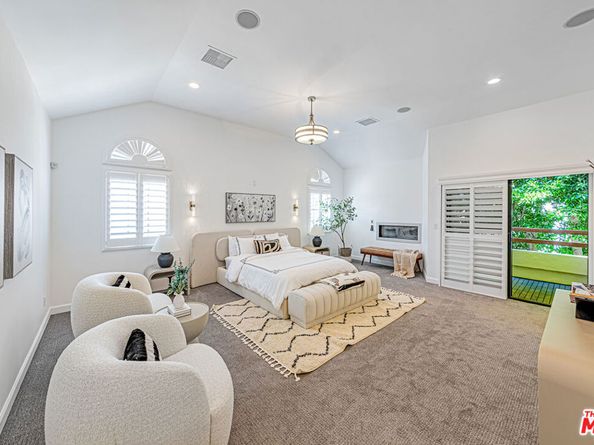 10611 Ashton Avenue 1, Los Angeles CA 90024