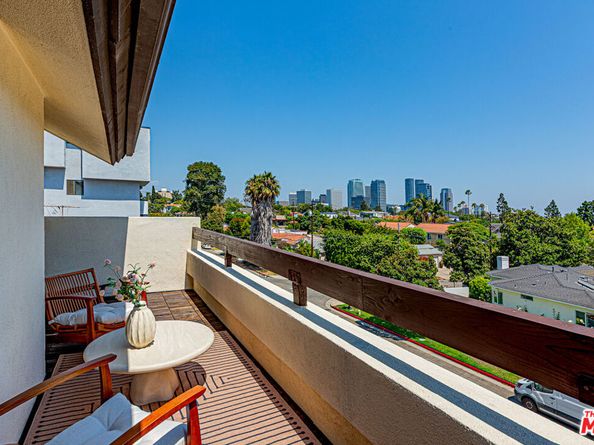 10611 Ashton Avenue 1, Los Angeles CA 90024