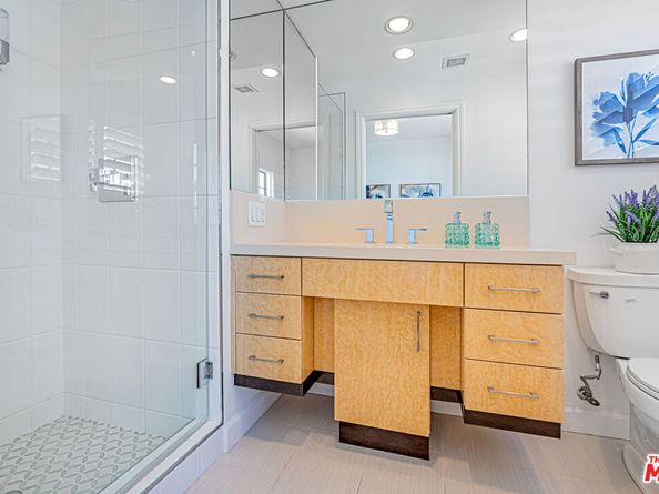 10611 Ashton Avenue 1, Los Angeles CA 90024