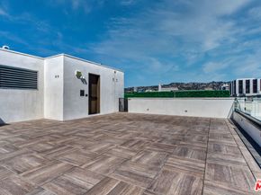 411 S Hamel Road 306, Los Angeles CA 90048