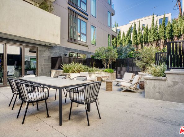 411 S Hamel Road 306, Los Angeles CA 90048