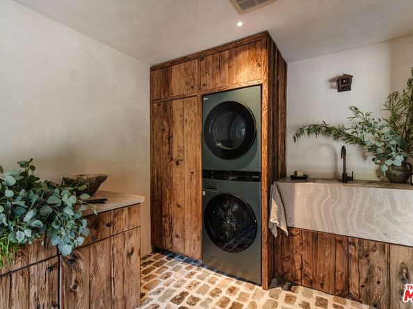 225 Powderhorn Ranch Road, Topanga CA 90290