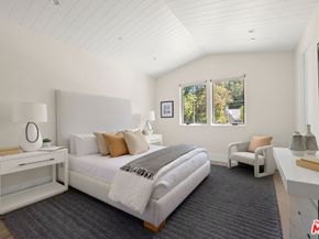15125 Valley Vista Boulevard, Sherman Oaks CA 91403