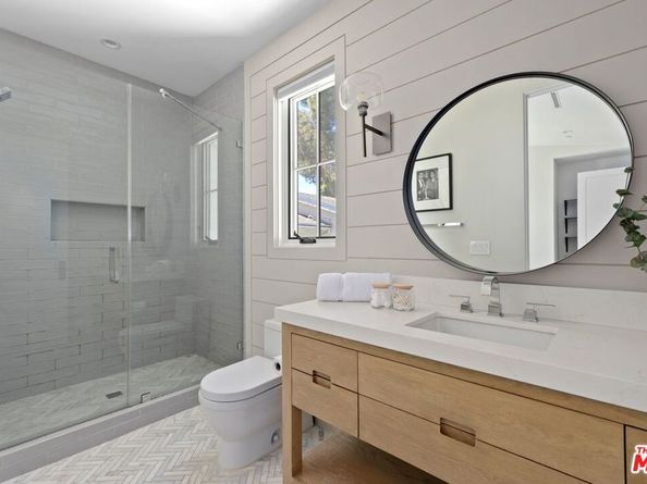 15125 Valley Vista Boulevard, Sherman Oaks CA 91403