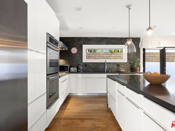 967 Vernon Avenue, Venice CA 90291