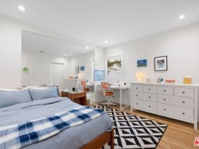967 Vernon Avenue, Venice CA 90291