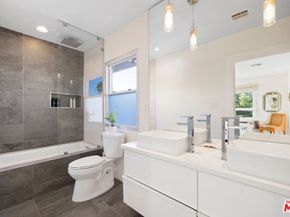 967 Vernon Avenue, Venice CA 90291