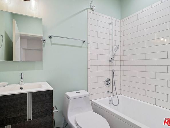 11938 Courtleigh Drive 3, Los Angeles CA 90066