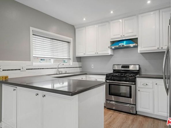 11938 Courtleigh Drive 3, Los Angeles CA 90066