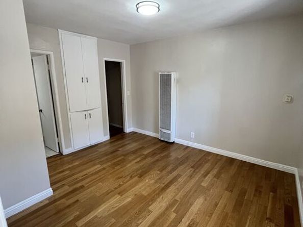 1132 S Oxford Avenue, Los Angeles CA 90006