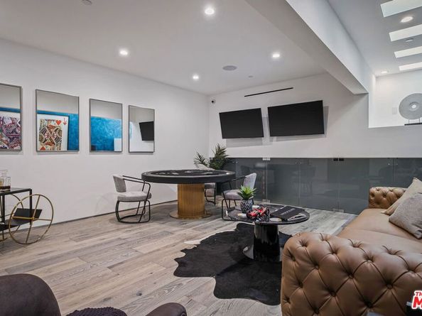 2304 Donella Circle, Los Angeles CA 90077