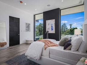 2304 Donella Circle, Los Angeles CA 90077