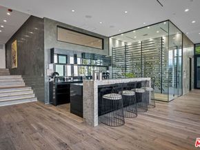 2304 Donella Circle, Los Angeles CA 90077