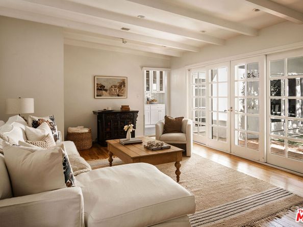 12747 Woodbridge Street, Studio City CA 91604