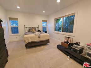 833 N Las Palmas Avenue, Los Angeles CA 90038
