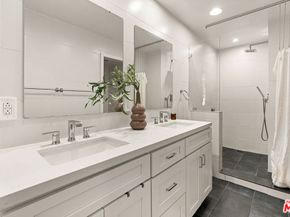 532 N Rossmore Avenue 107, Los Angeles CA 90004