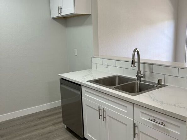 11131 Dodson Street 7, El Monte CA 91733
