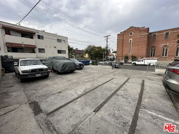 2300 W 12th Street, Los Angeles CA 90006