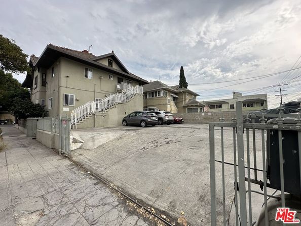 2300 W 12th Street, Los Angeles CA 90006